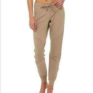 Alo Yoga moto sweat pant